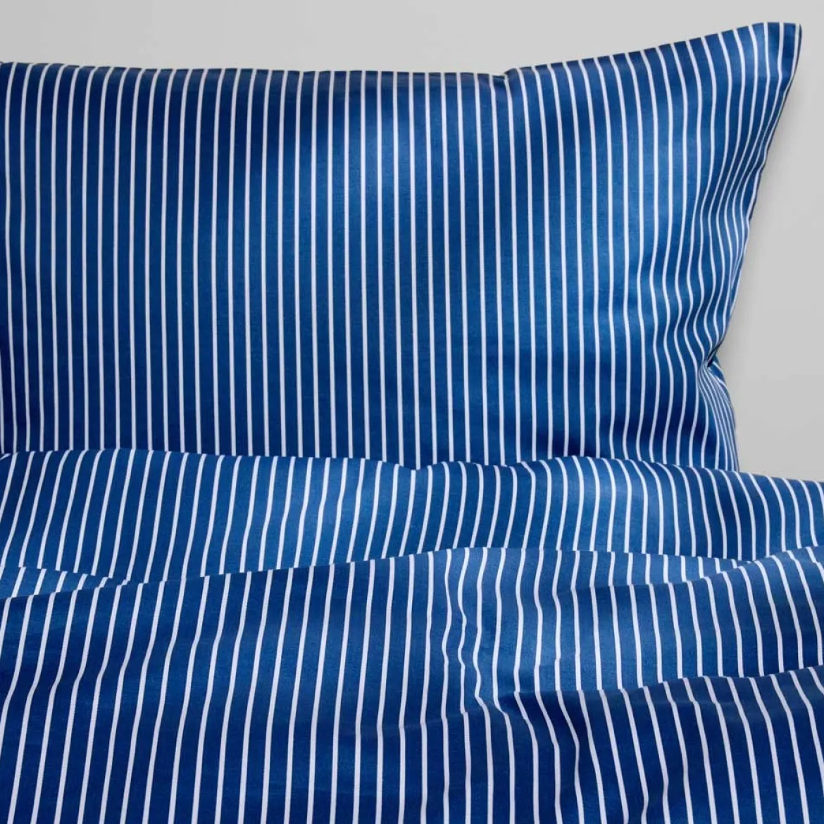 Sengetøj 200x200 cm - bomuldssatin - Blokhus - marine blå - Luna Denmark