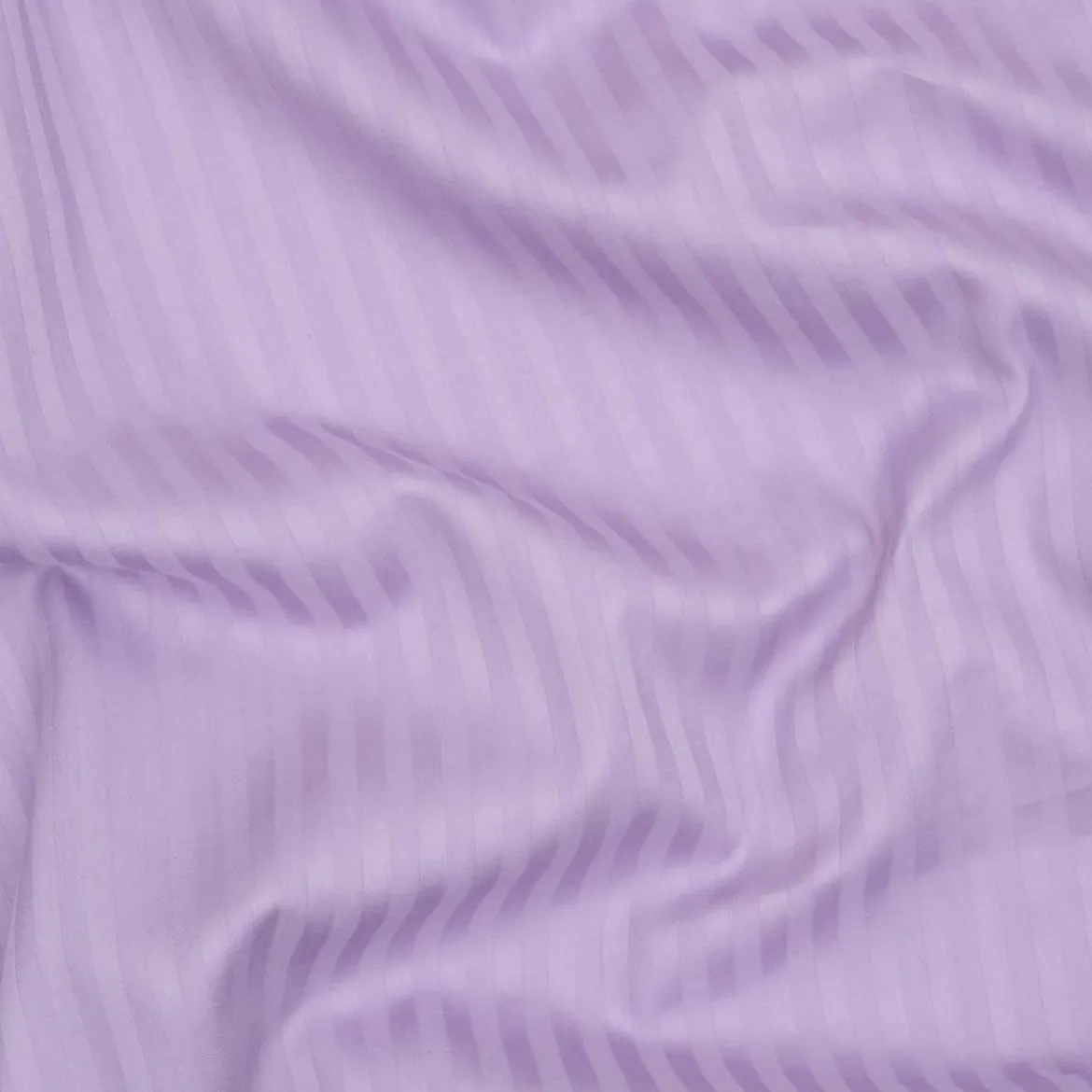 Sengetøj 140x220 cm - bomuldssatin - Smal stribet - lilla - Prima