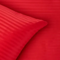Sengetøj 240x220 cm - bomuldssatin - Smal stribet - rød - ProSleep