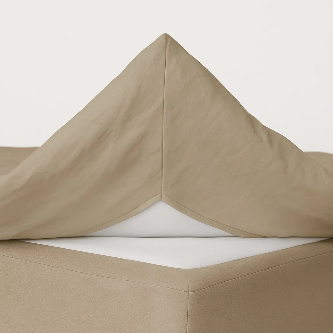 Splitlagen - H lagen 180x210 cm - premium bomuldssatin - sand - Luna Denmark